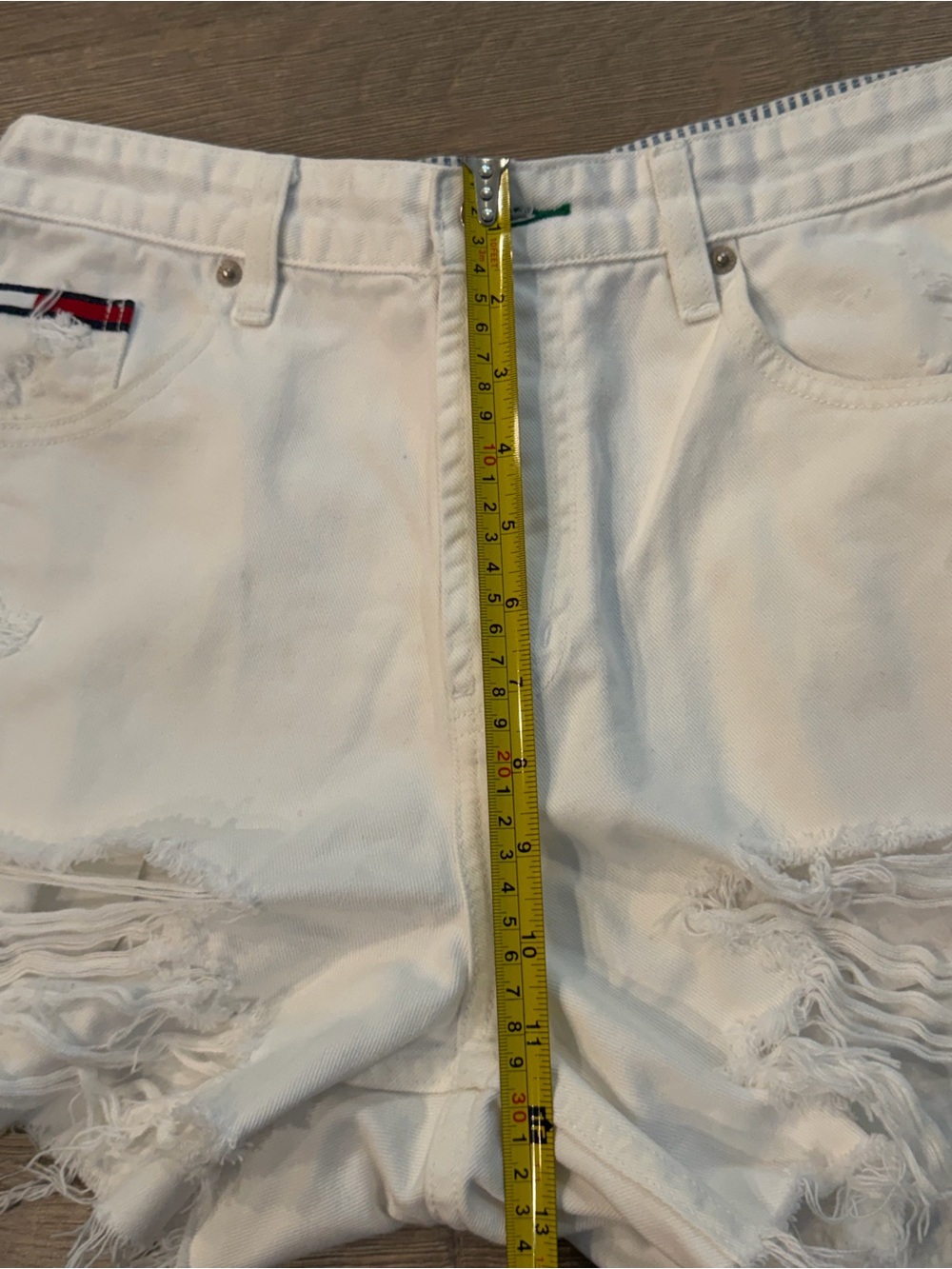 Tommy Hilfiger Vintage 90s Flag Patch White Distressed Shorts Red White Blue - Picture 11 of 13
